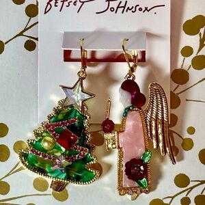 Betsey Johnson Christmas Earrings NWTS